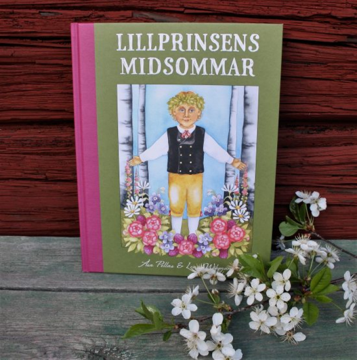 Lena Wikman Design Lillprinsens Midsommar i gruppen Livsstil & Träning / Dalaprodukter hos Masesgården AB (5600)