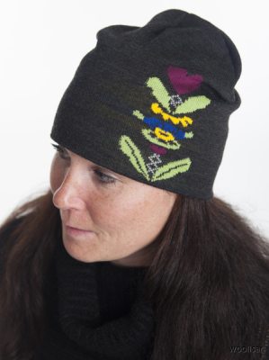 Woolisar mössa KURBITS - grå i gruppen Accessoarer & Kläder hos Masesgården AB (1312r)