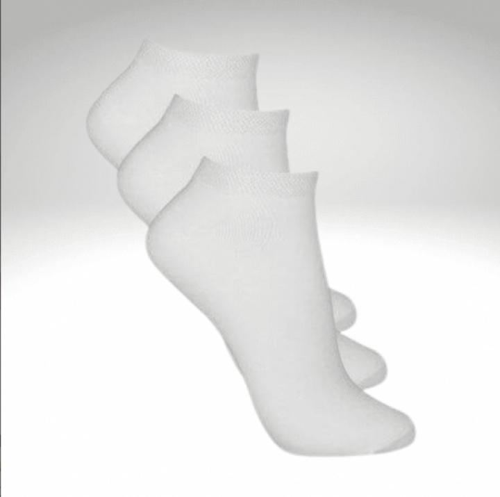 Låga Bambustrumpor Vita 3-pack Unisex st.l 41-46 i gruppen Livsstil & Träning / Kläder och Accessoarer hos Masesgården AB (22031)